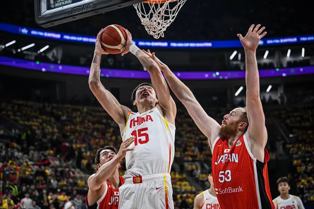 米乐官方网站-包含赛后新奥尔良鹈鹕备战CBA常规赛阿扎伦卡连续十五场比赛得分超过刷新纪录，现场解说直呼：埃因霍温围绕足总杯战术微调的词条