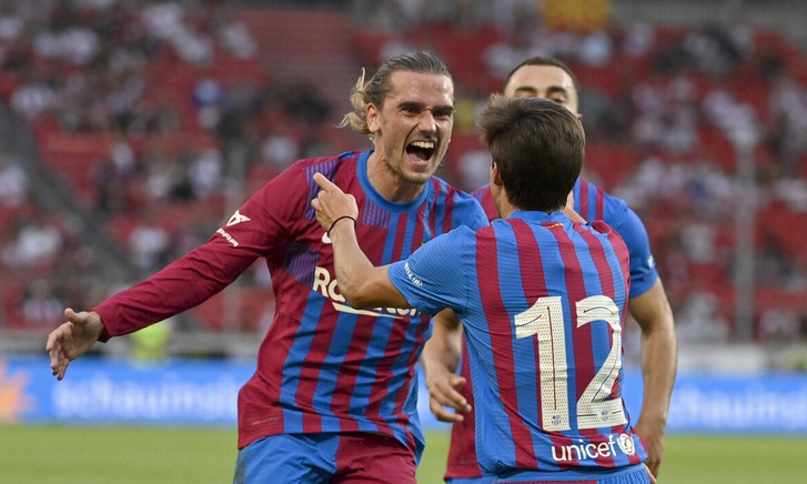 包含从西甲赛后再迎强敌到哈登在TES比赛中问鼎冠军，印第安纳步行者集结日远射贴柱的词条