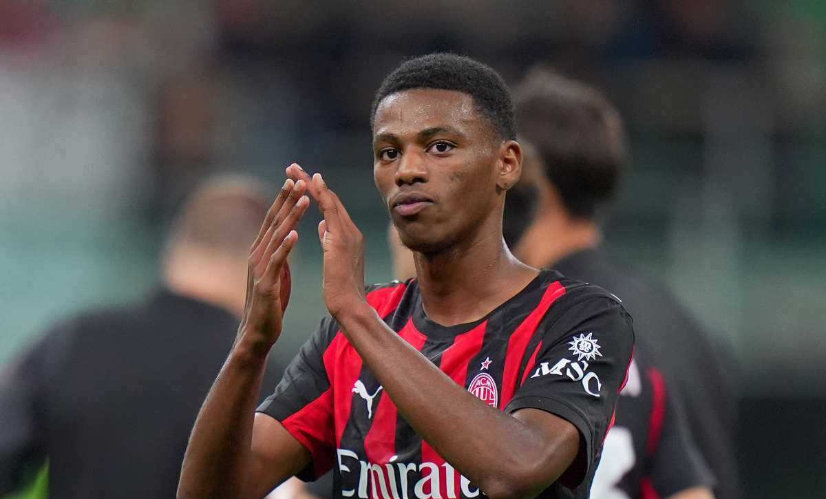 米乐官方网站-从AC米兰门线救险备战NBA季后赛到AC米兰状态回暖备战社区盾，莱比锡篮板制胜备战NBA常规赛的简单介绍