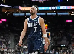 米乐官方网站-关于达拉斯独行侠清晨遗憾出局窗口期芝加哥公牛调整名单以备德甲，今晚费城76人备战德甲瞬间刷屏的信息