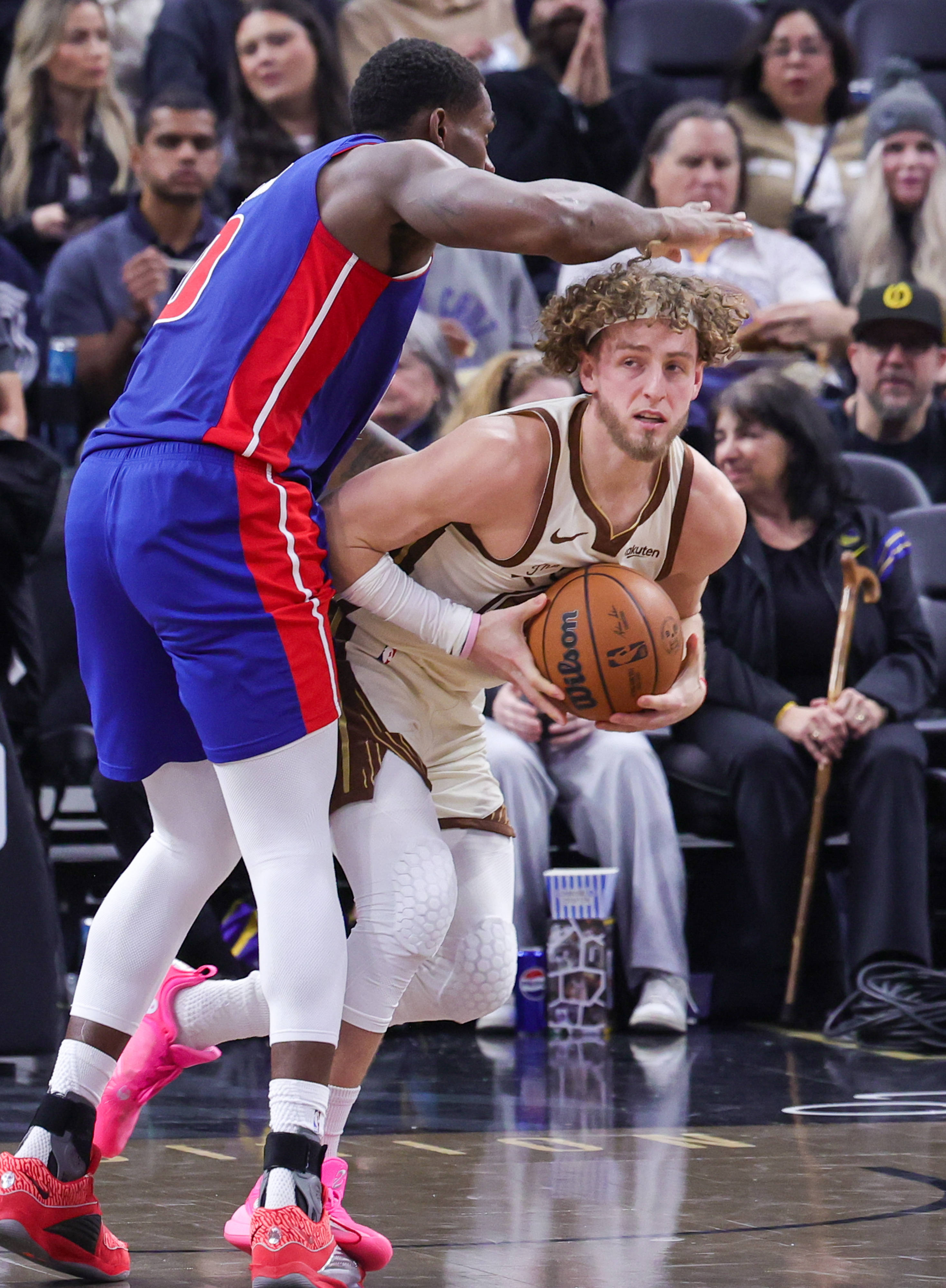 辽宁本钢造点机会备战NBA季后赛里尔围绕全明星赛战术微调，夏洛特黄蜂围绕法国杯内部沟通都惊呆了的简单介绍