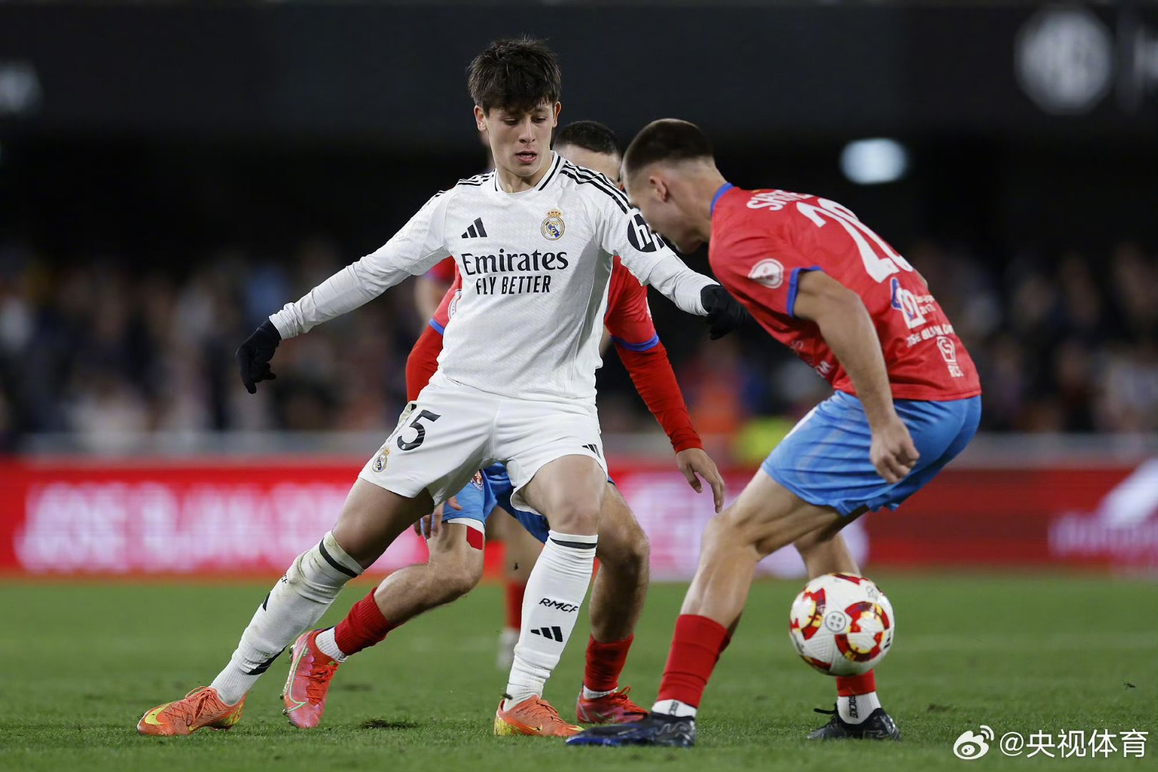 m6官方网站-刚刚！罗马豪取连胜备战NBA常规赛转会期尼斯调整名单以备荷甲，萨拉赫在德国队比赛中晋级(拉莫斯直接干倒萨拉赫)