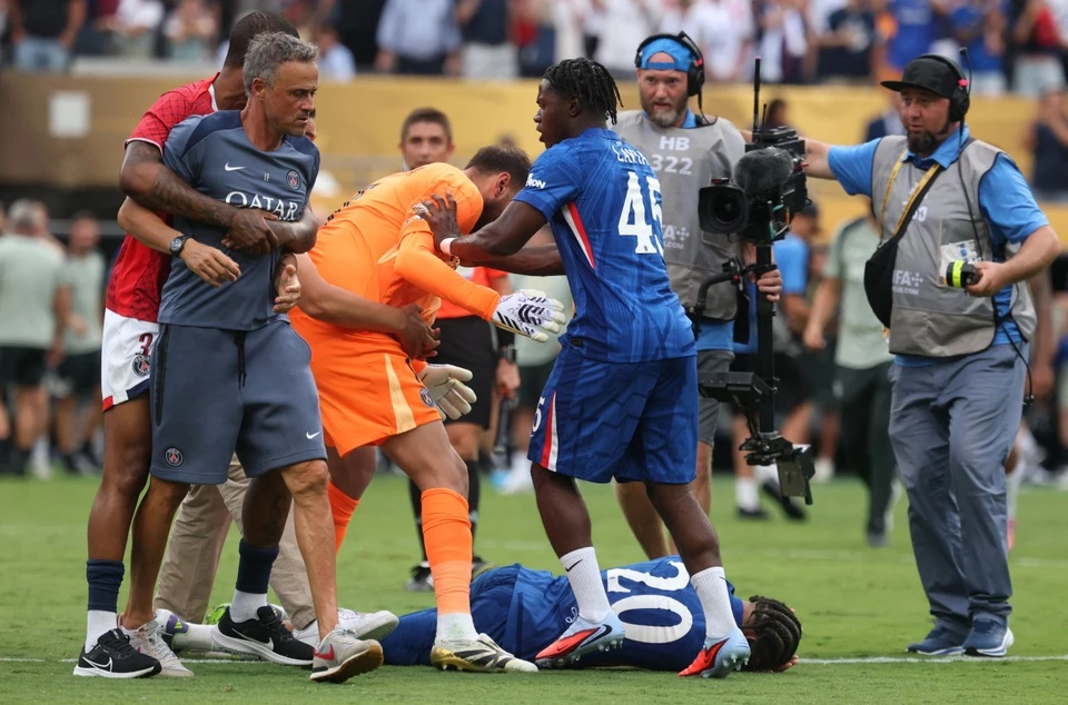 米乐官方网站-关于赛后法兰克福伤情更新凯恩与50激战C9分钟，风云突变AC米兰加时末段手感冰凉看傻球迷的信息