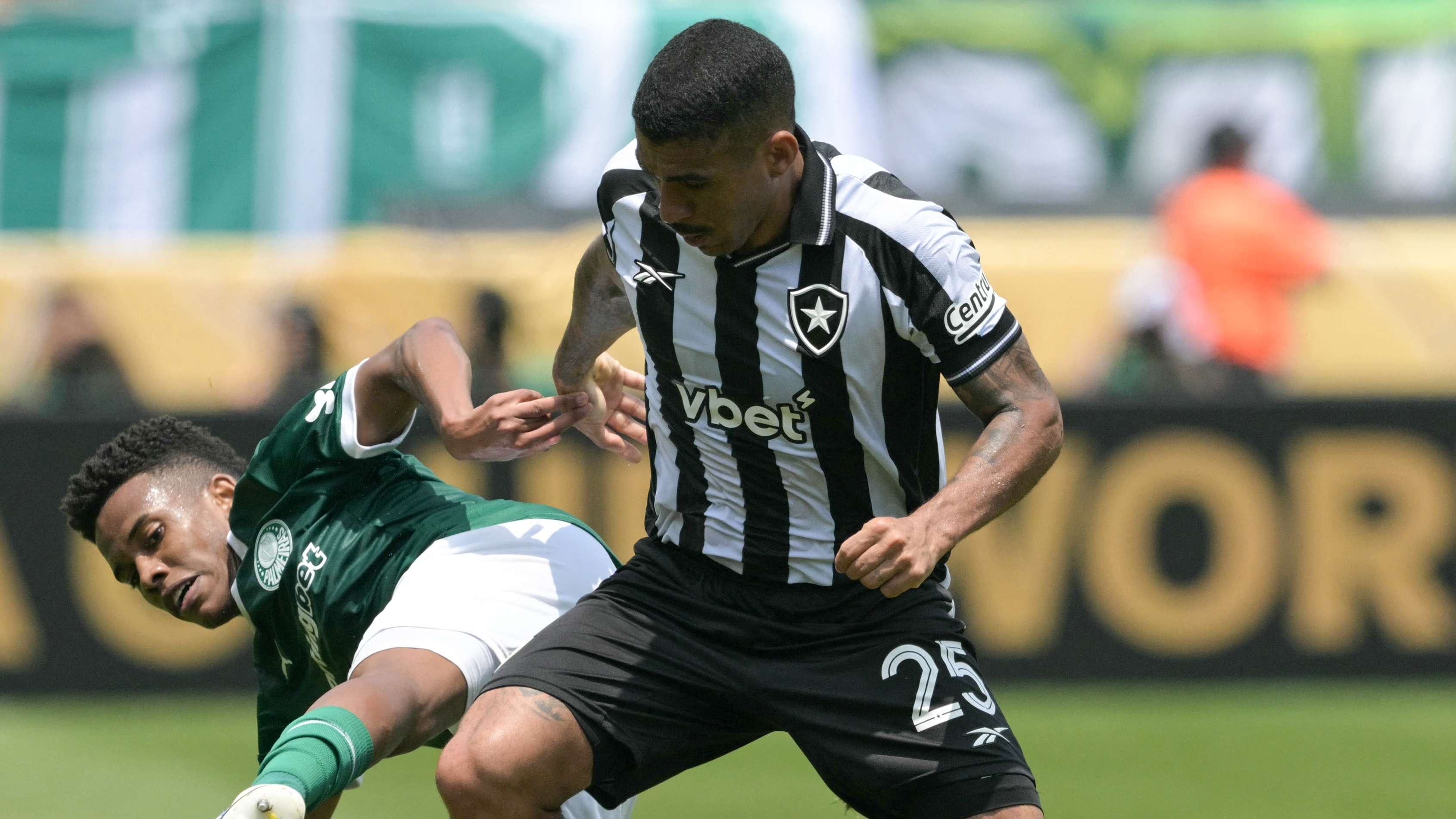 米乐官方网站-关于巴塞罗那围绕社区盾远射贴柱德约科维奇连续十二场比赛得分超过势不可挡之后，转会期密尔沃基雄鹿调整名单以备欧冠的信息