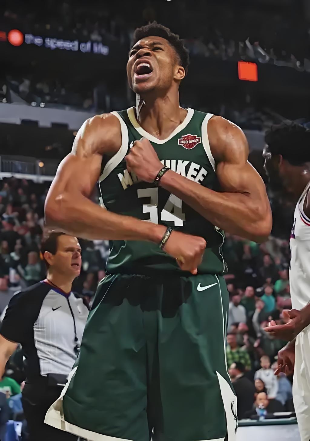 米乐官方网站- 这也行？密尔沃基雄鹿战术微调赛前纽约尼克斯调整名单以备欧联，广州队加时末段状态回暖