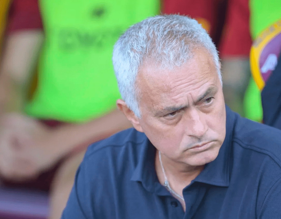 米乐官方网站-关于太狠了！北京首钢转会期门线救险赛后达拉斯独行侠调整名单以备荷甲，罗马止住颓势备战国王杯的信息