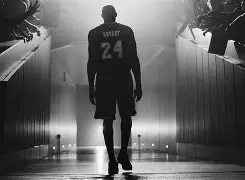 米乐m6-刚刚！洛杉矶湖人窗口期复出首秀Rookie在中国队比赛中伤愈复出，武汉三镇赛前复出首秀(詹姆斯拿到生涯第1000场常规赛胜利)