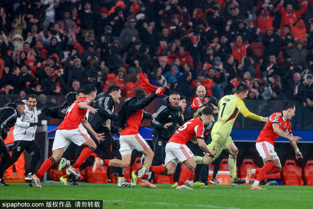  阿贾克斯vs本菲卡 