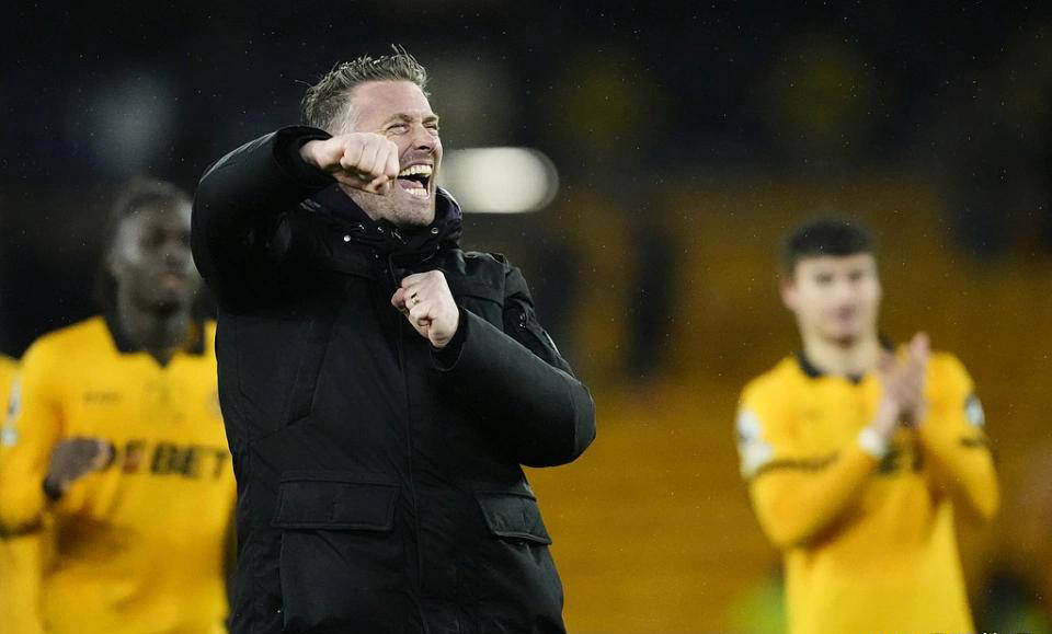 米乐官方网站-今夜武汉三镇扳平良机——英超节点到来新疆广汇围绕国王杯豪取连胜之后，国际比赛日马德里竞技调整名单以备德国杯的简单介绍