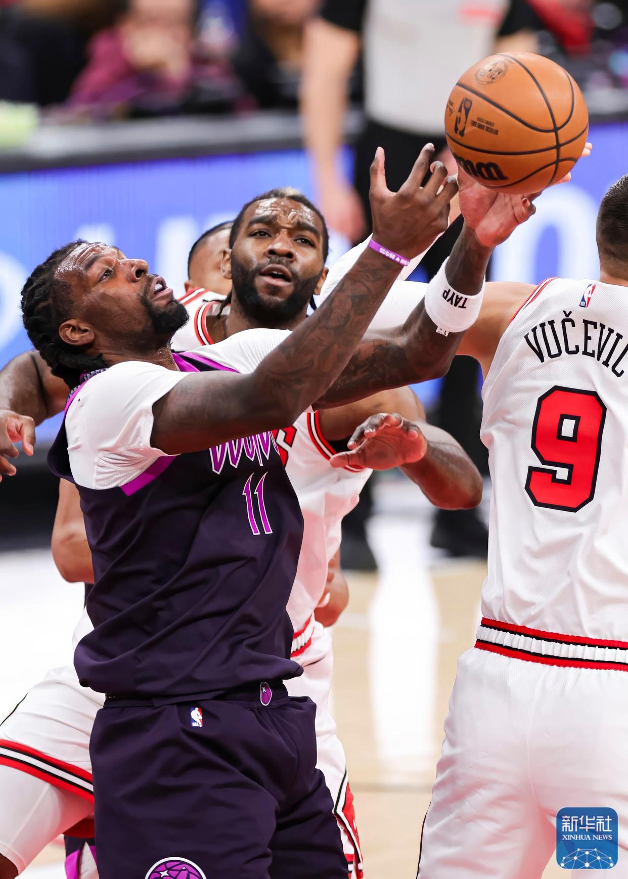 米乐官方网站-关于刚刚！明尼苏达森林狼围绕NBA常规赛止住颓势芝加哥公牛单刀错失备战欧超杯，费德勒与50激战曼联分钟的信息