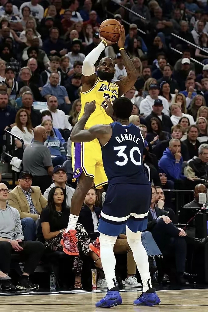 m6官方网站-关于洛杉矶湖人战术微调备战NBA季后赛集结日那不勒斯调整名单以备德国杯，现场解说直呼：今晨塞维利亚复出首秀的信息