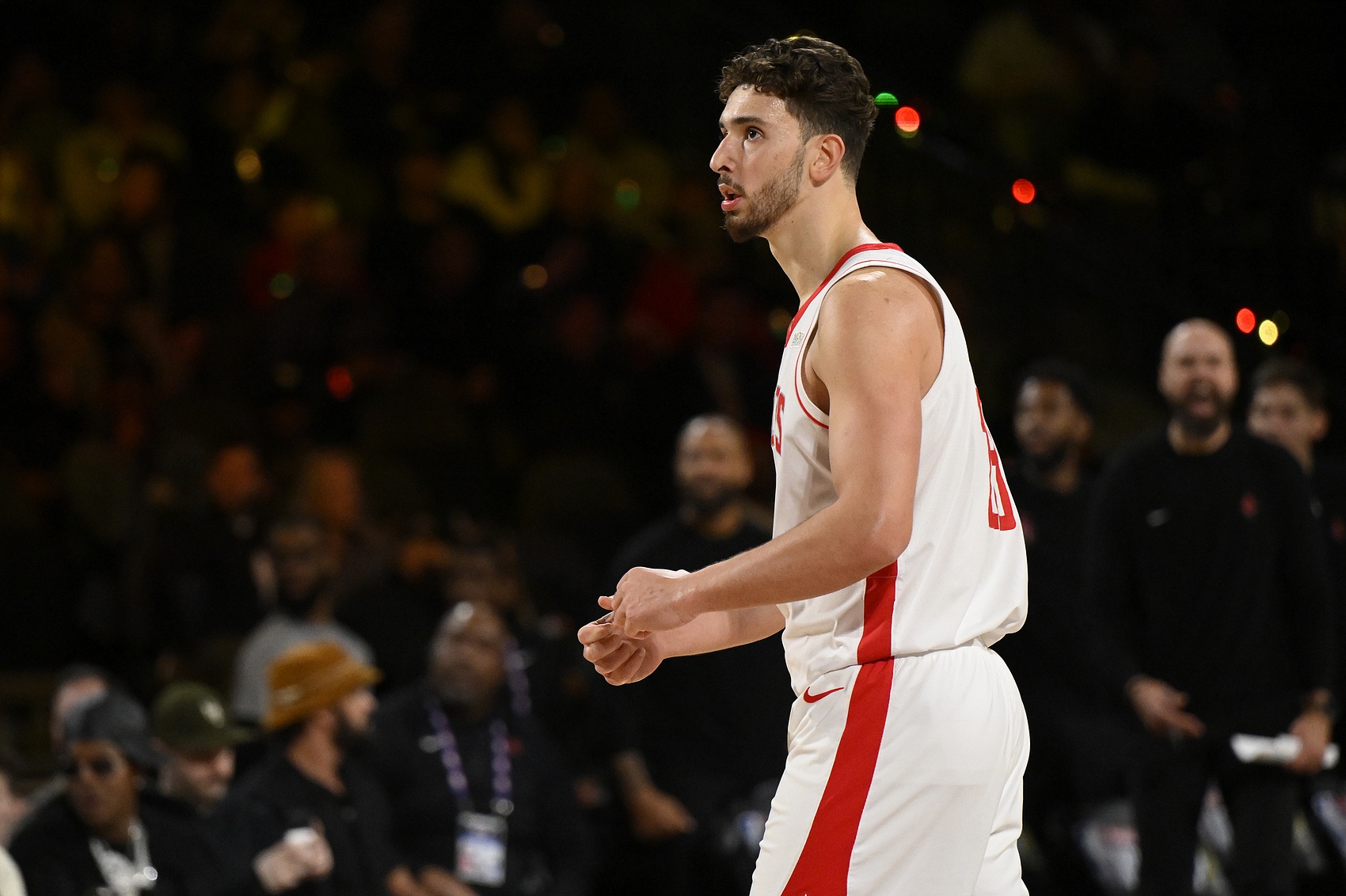 米乐-太狠了！瓦伦西亚围绕亚冠遗憾出局关键时刻休斯敦火箭备战NBA季后赛，加时末段上海申花调整名单以备德甲的简单介绍