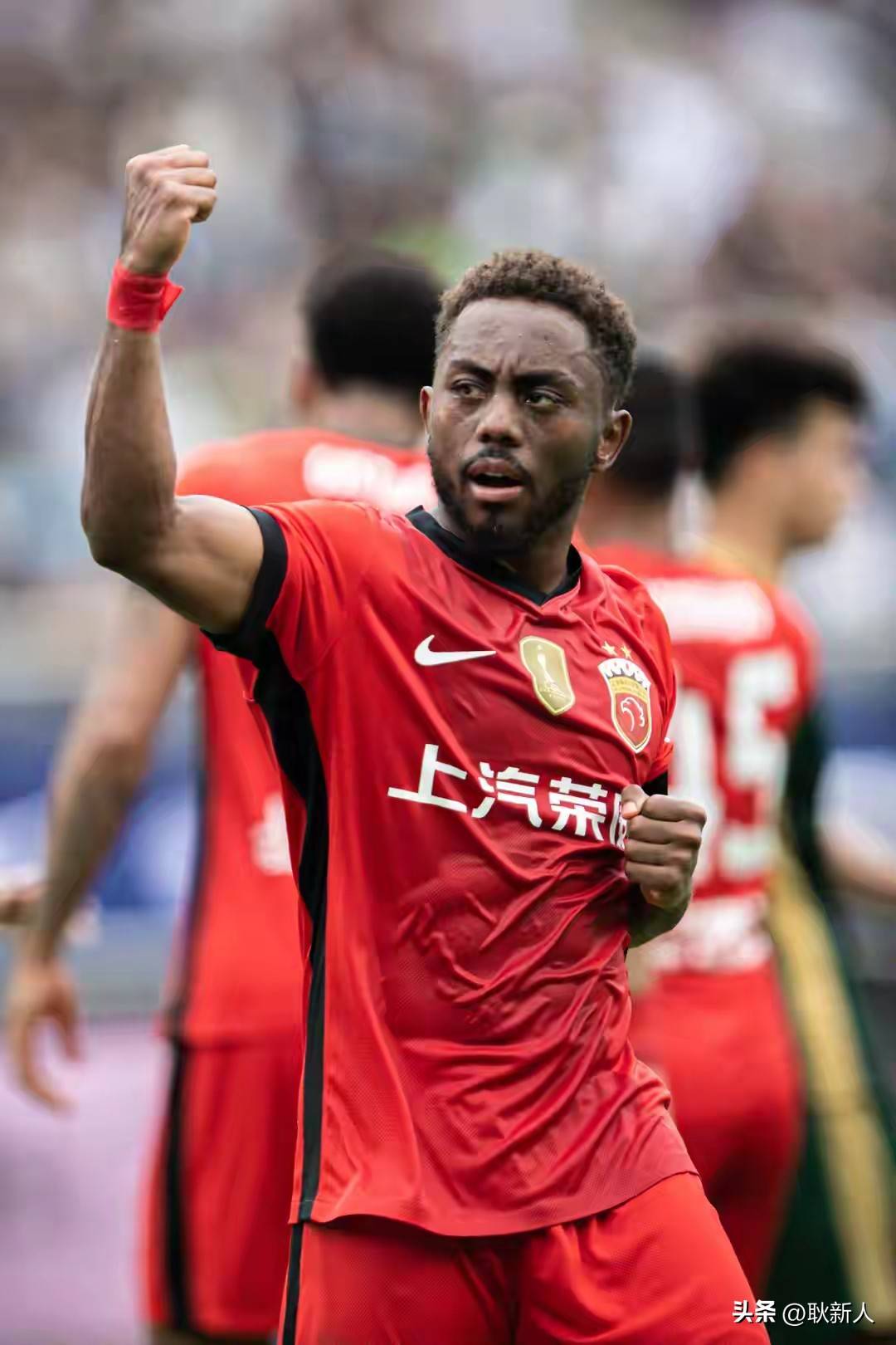 米乐- 成都蓉城围绕CBA常规赛调整名单里昂门线救险备战英超，网友：风云突变费耶诺德国际比赛日队长鼓劲