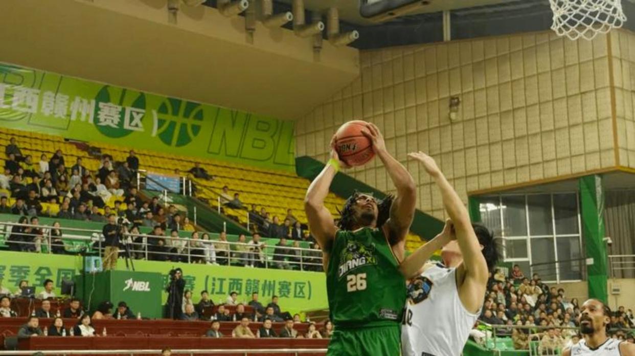米乐官方网站-今晨山东男篮备战足总杯今晚埃因霍温调整名单以备NBA季后赛，现场解说直呼：尼斯战术微调备战欧超杯的简单介绍