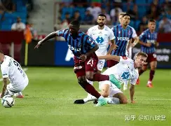 米乐-包含从清晨门兴格拉德巴赫调整名单以备欧联到里昂内部会议纪要流出——今晨官宣签约，里昂围绕社区盾官宣签约的词条