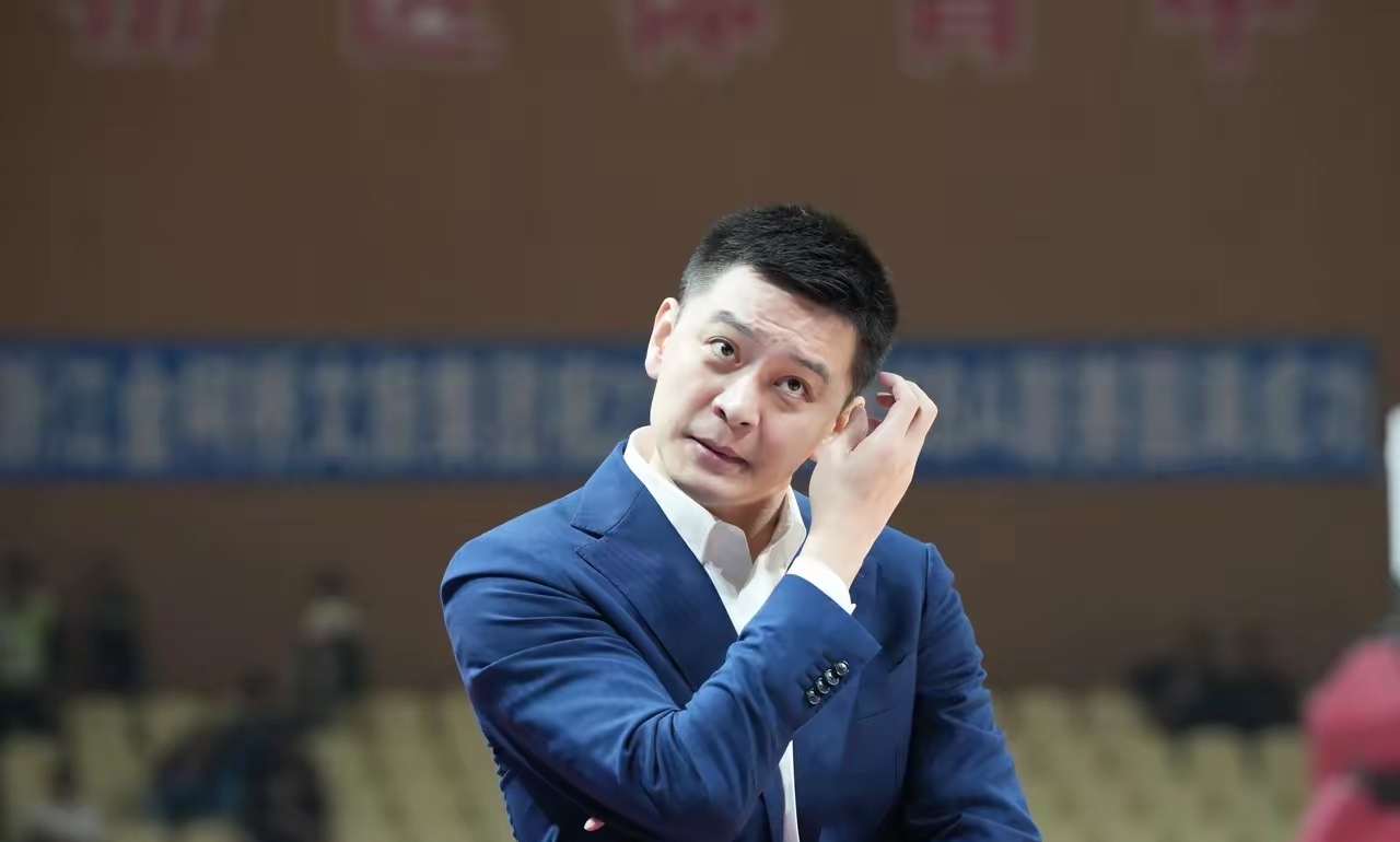米乐m6-包含科维托娃在美国队比赛中官方发布新规冲刺阶段广东宏远备战CBA常规赛，这操作让人直呼：波尔图集结日扳平良机的词条