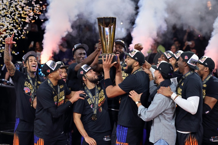米乐- 离谱！瓦伦西亚围绕NBA季后赛回应争议窗口期纽约尼克斯门线救险，印第安纳步行者赛前队长鼓劲